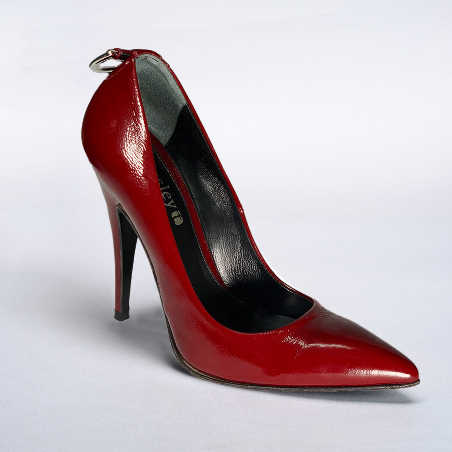 Atsuko Kudo Latex Schueshoo in Bordeaux Patent Leather